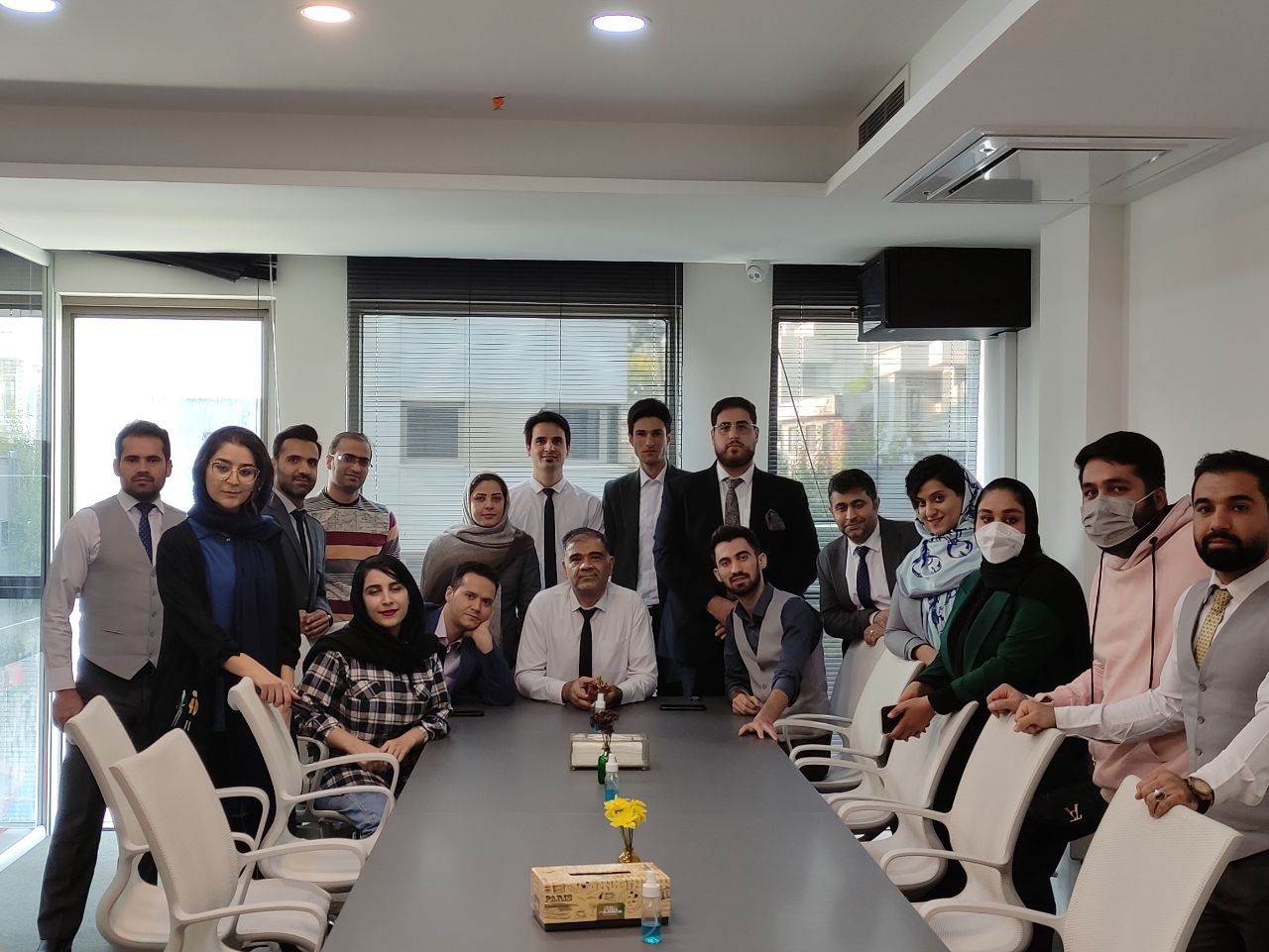 چالشها و معایب استفاده از مشاور کسبوکار